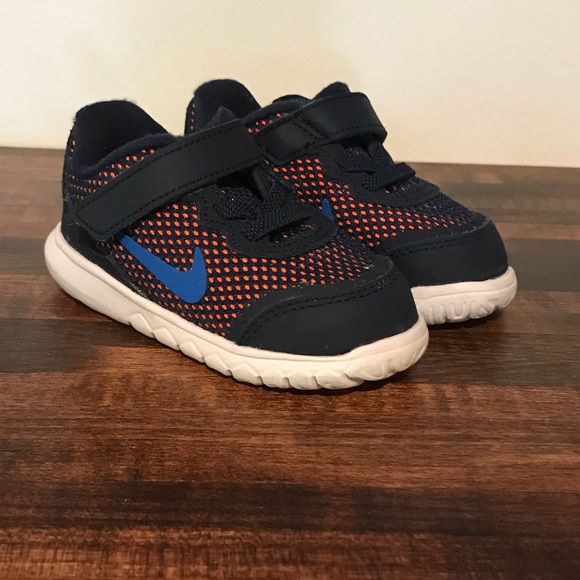 boys nike shoes size 5